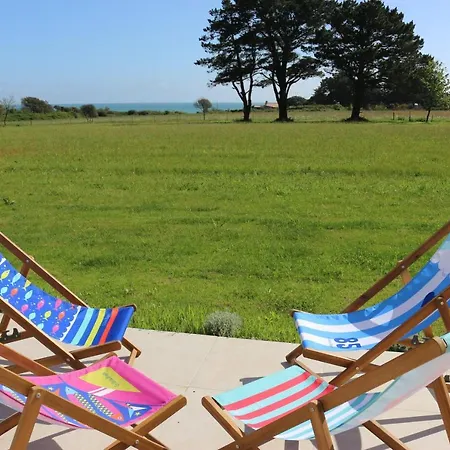 Casa de Férias Port Jure Face A La *