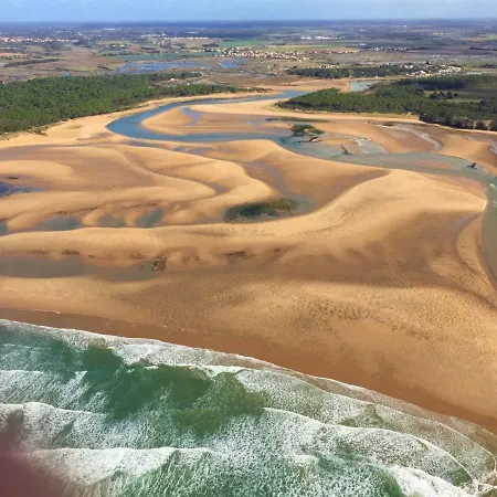 Port Jure Face A La Les Sables-d'Olonne