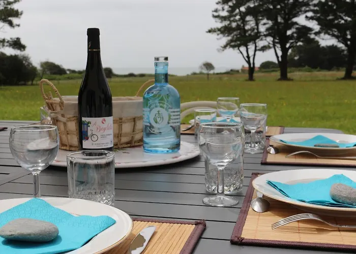 Port Jure Face A La Les Sables-dʼOlonne